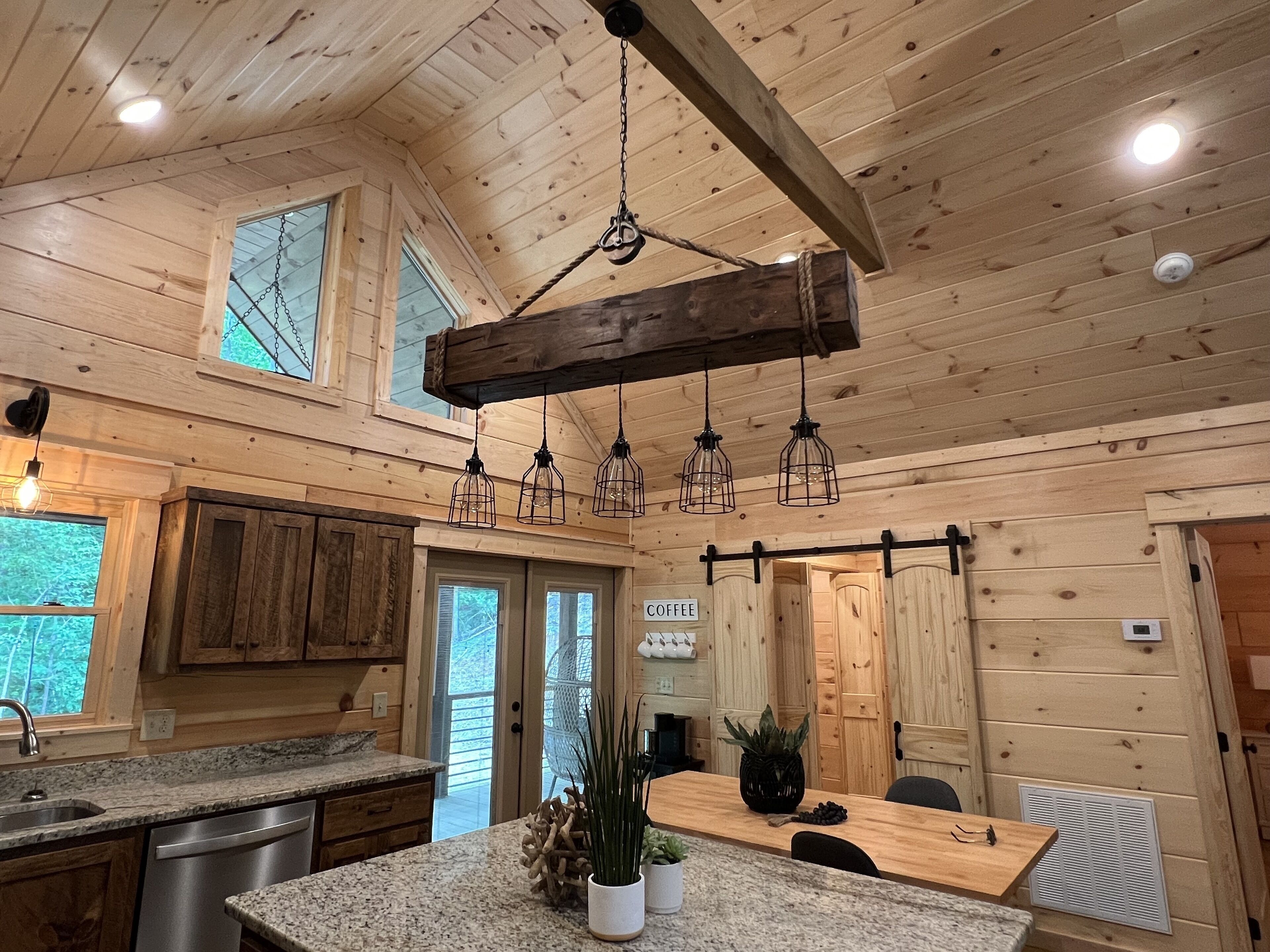 Serenity, Relaxation & Unique Modern/Rustic Cabin