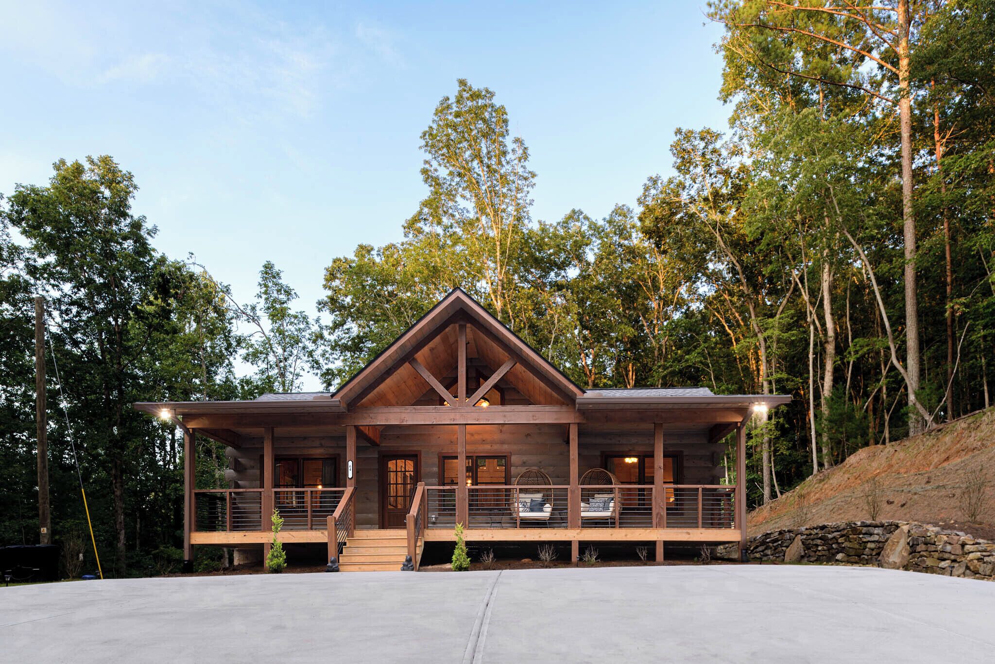 Serenity, Relaxation & Unique Modern/Rustic Cabin