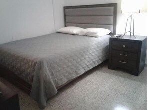 3 habitaciones, wifi gratis y ropa de cama 
