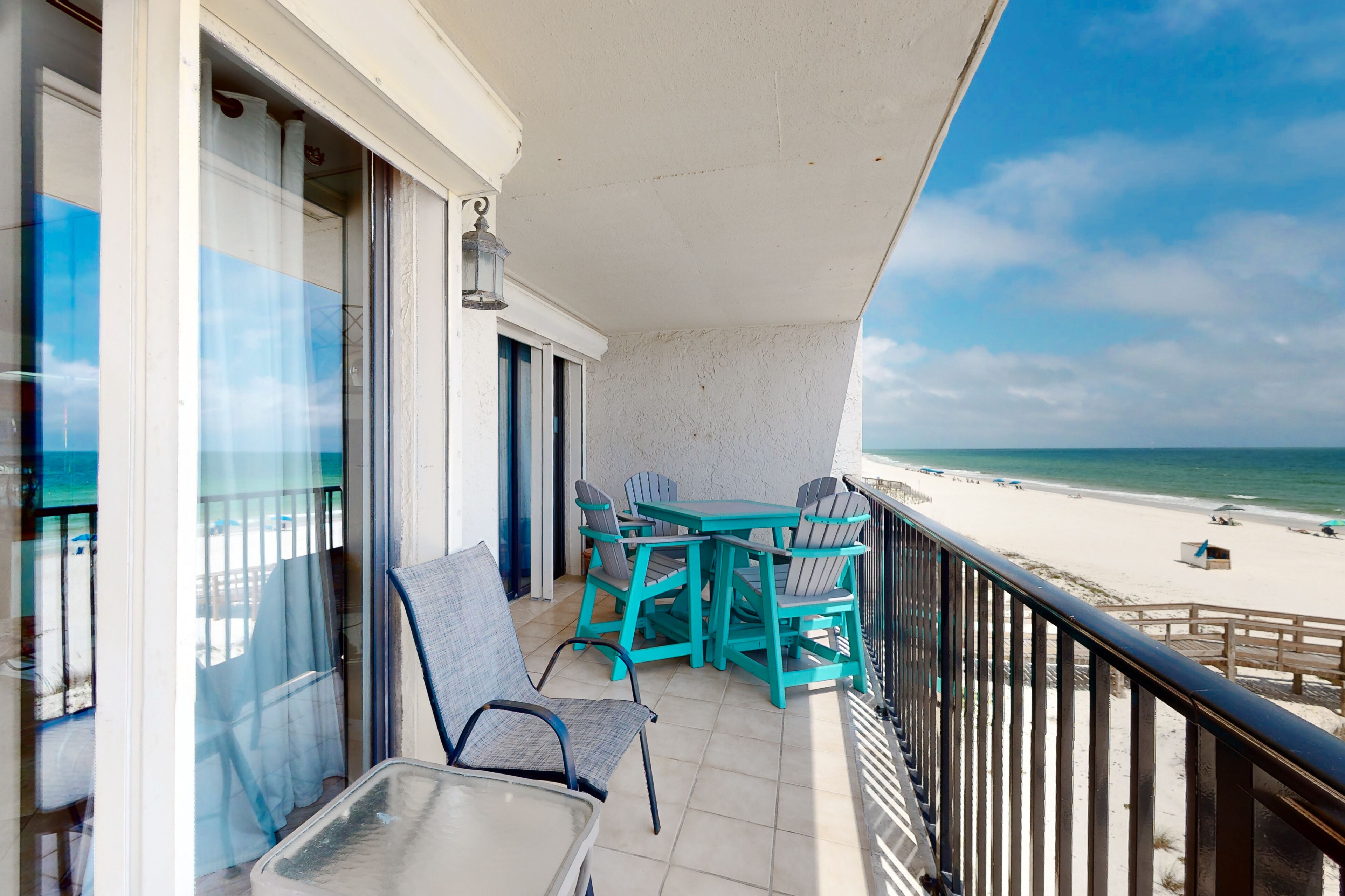 Gulf front condo with pool and tennis court access - breath taking balcony views