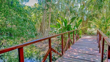 Enceinte de lâhĂ©bergement