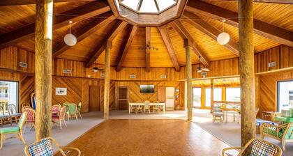 "Southern Charm" Oceanside 1st floor Pebble Beach Condo-Emerald Isle,NC