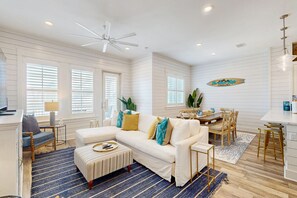 TV - Sun-filled home near the beach with pool, gym, balcony, patio, AC, & W/D (Port Aransas)
