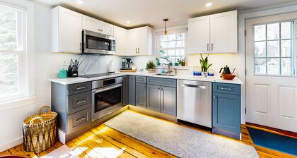 Updated home with a large deck, private yard & grill - walk to beach