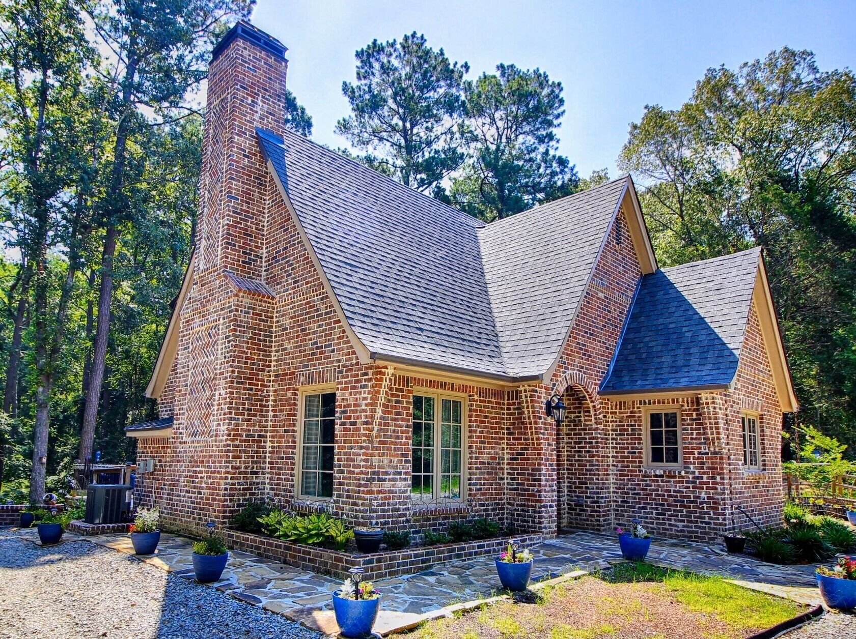 Beautiful Cottage in the Woods