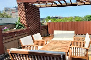 Luokittelematon kuva, 3 kautta 28, painike