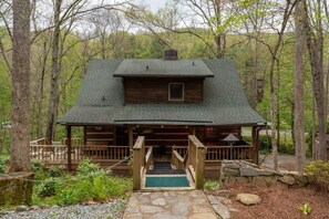 Exterior - Log Cabin on the River w/Hot Tub (Todd)