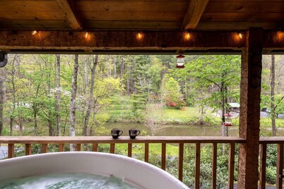 Log Cabin on the River w/Hot Tub