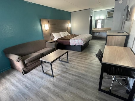 Comfort Single Room, 1 King Bed | Bed sheets