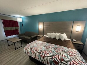 Comfort Single Room, 1 King Bed | Bed sheets - Jackson motel  (Murfreesboro)