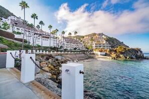 Property grounds - Premium Panoramic Ocean Views from Corner Unit with Fireplace & Golf Cart (Avalon)