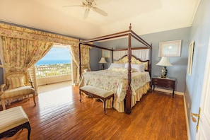 4 dormitorios, caja fuerte, tabla de planchar con plancha