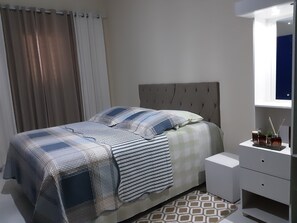 2 quartos, ferros/tábuas de passar roupa, Wi-Fi de cortesia