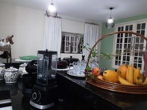 Interior - Casa Com Piscina/ Praia Massaguaçu (Caraguatatuba)