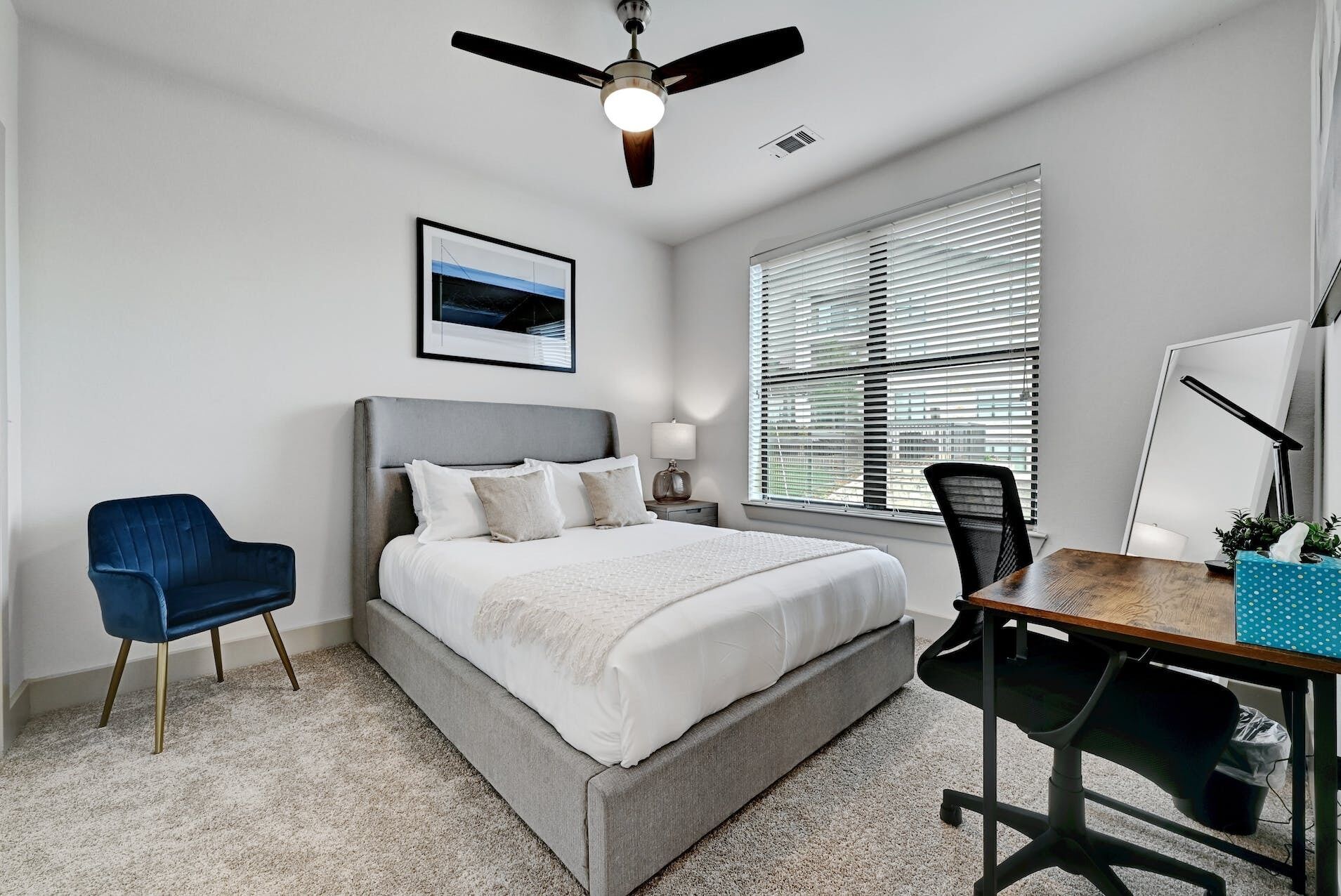 Panoramic 3BR/2BA Apt, 1G Wi-Fi, EV Charge