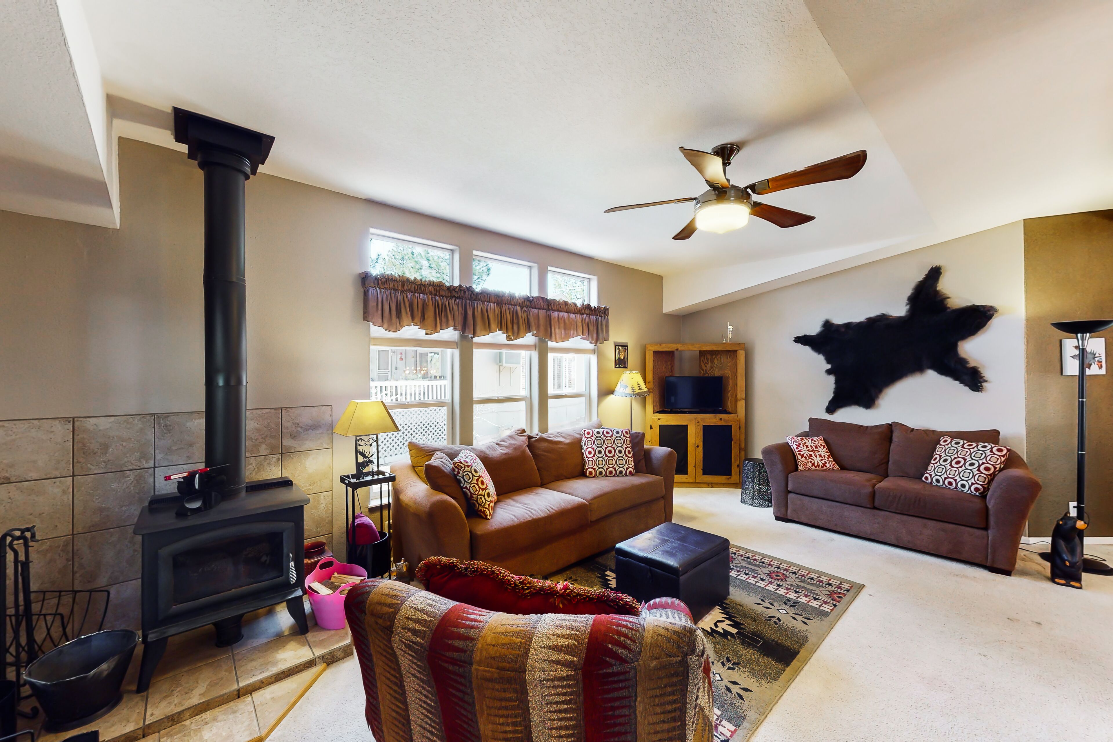 Amazing dog-friendly home with fireplace, kitchen, gas grill, & wood stove