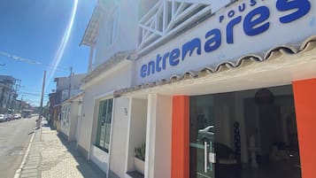 Fachada da propriedade