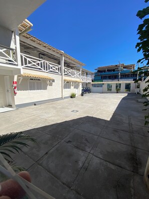 自助停车 20.00 每晚