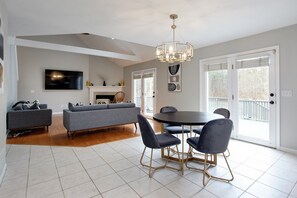 Interior - Perfect Cape Cod Getaway (Sandwich)