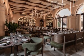 Breakfast, lunch and dinner served - Nobis Hotel Palma (Palma de Mallorca)