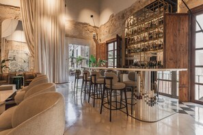 2 bars, bar à cocktails, bar sur le toit