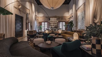 2 bares/lounges, bar de coquetéis, bar na cobertura