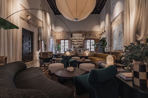 2 bars, bar à cocktails, bar sur le toit