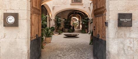 Entrada de la propiedad