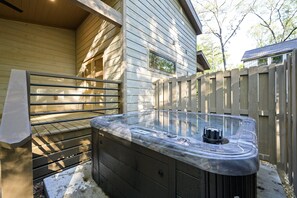 Bain à remous extérieur