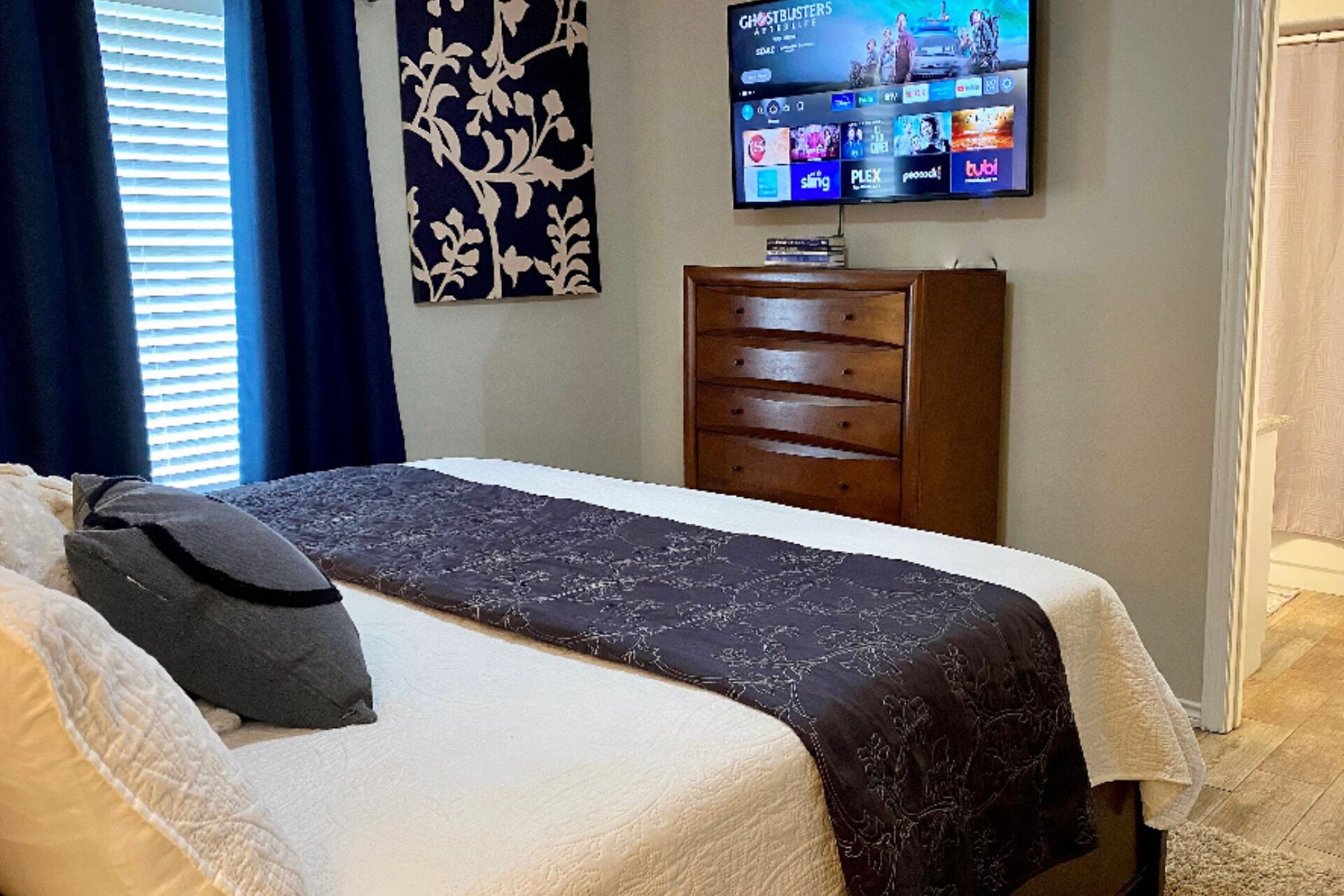 LaPorte Landing-w/Private Hot Tub- Grill & Chill