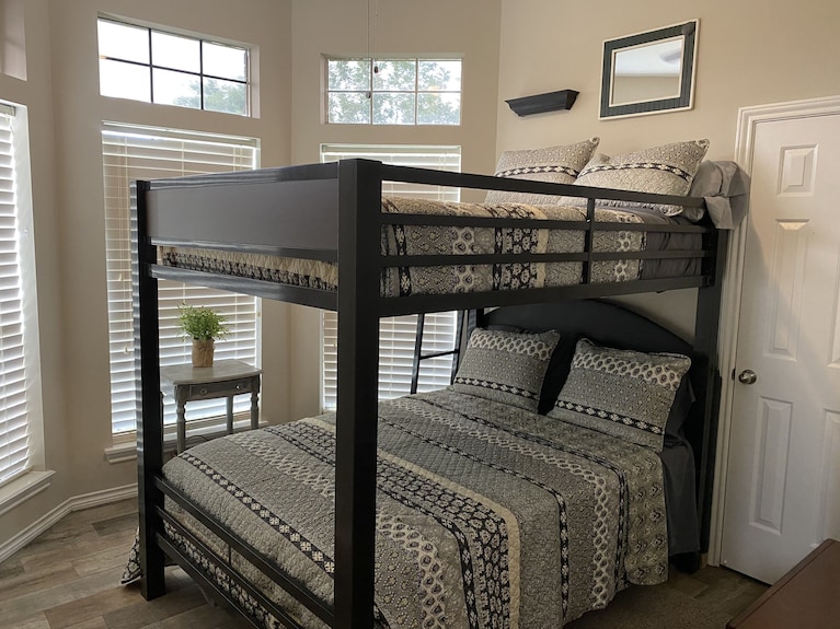 Laporte Landing-w/private Hot Tub- Grill & Chill - Pasadena