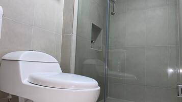 Serviettes fournies, savon, shampoing