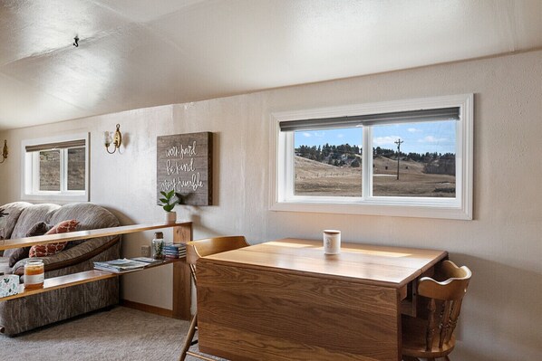 Interior - Farmhouse Ranchette - Horses Welcome (Belle Fourche)