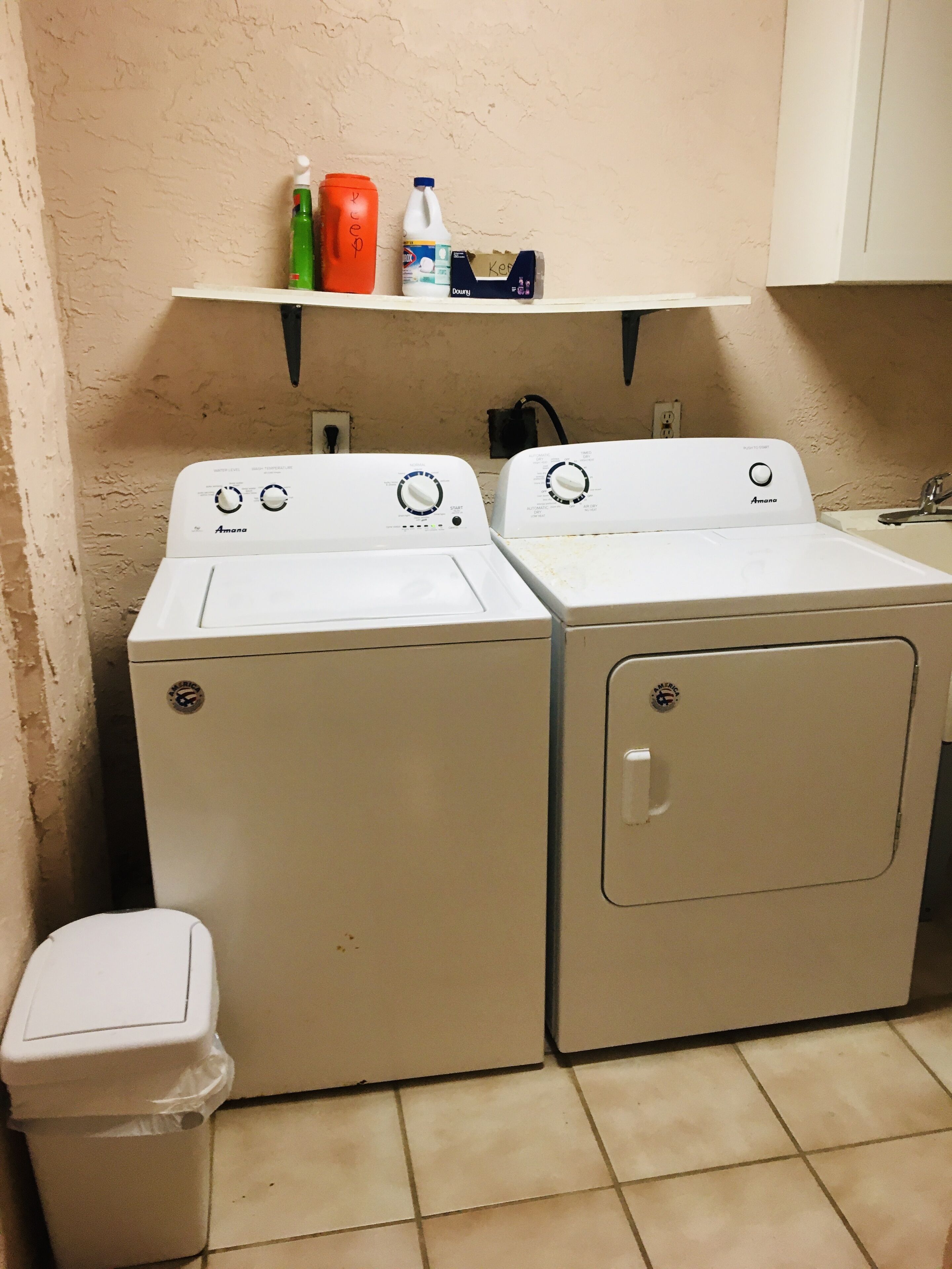 washer/dryer by garage
