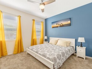 6 bedrooms, travel cot, WiFi, bed sheets