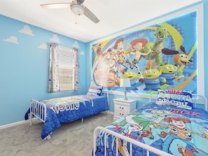 6 chambres, lit de bébé portatif, Wi-Fi, literie fournie