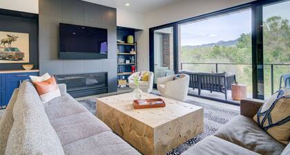 Modern 3Bdrm Stay | Mountain Views & Beach Access