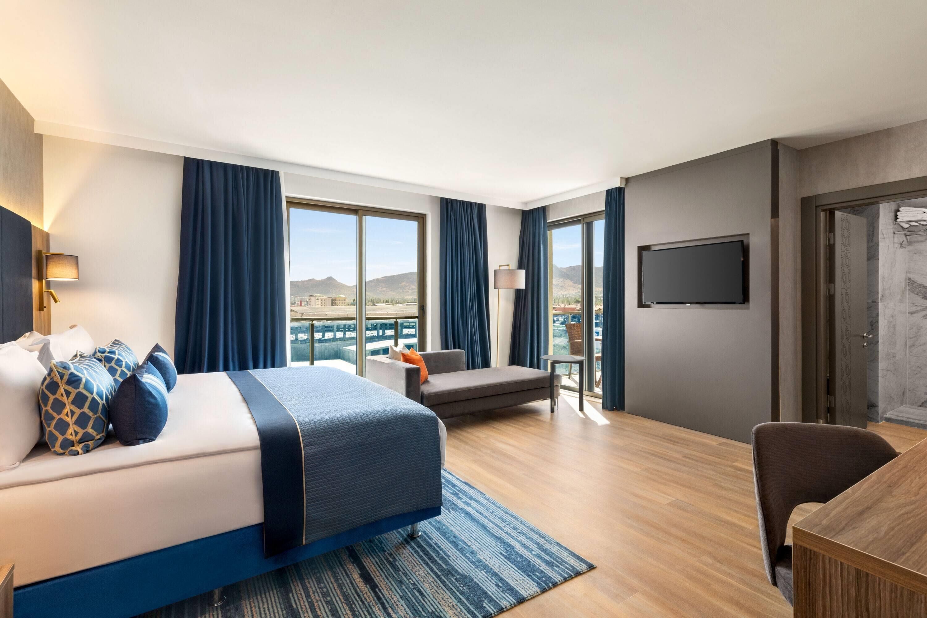 Executive Double or Twin Room | Premium bedding, Tempur-Pedic beds, minibar, in-room safe