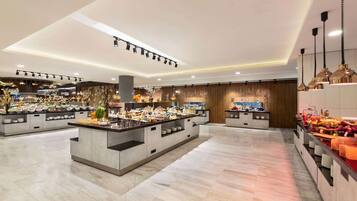 Sudah termasuk sarapan prasmanan setiap hari