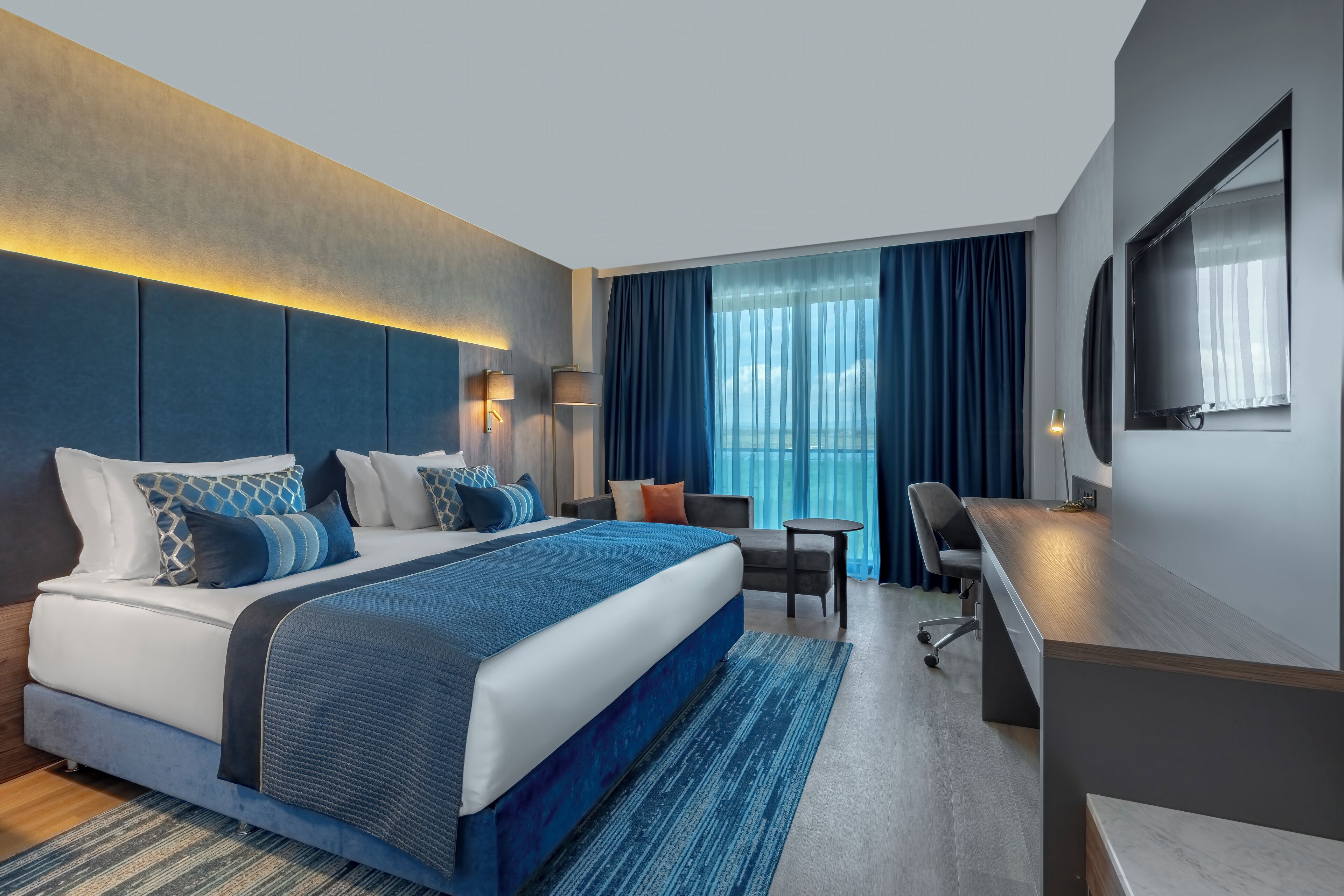 Deluxe Room | Premium bedding, Tempur-Pedic beds, minibar, in-room safe