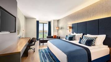 Deluxe Room | Premium bedding, Tempur-Pedic beds, minibar, in-room safe