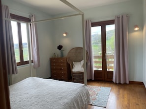 4 chambres, lit parapluie, Wi-Fi gratuit, draps fournis