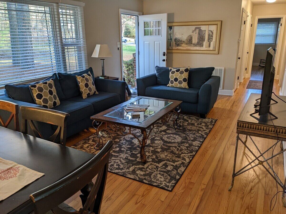 Roomy Renovated Home near Duke Hospital