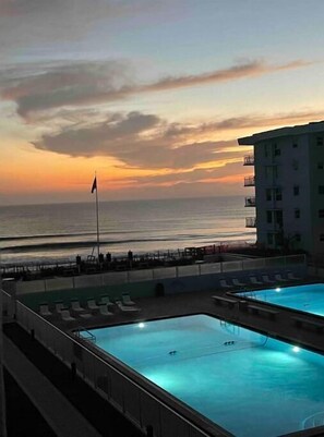 Outdoor pool, a heated pool