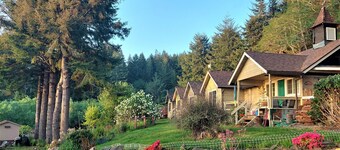 Conductor’s Quarters - Historic Lakefront 1-Bdrm with Kayaking near Florence