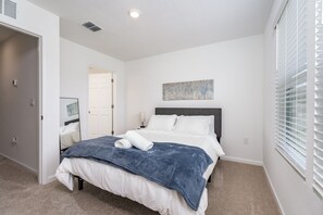 2 bedrooms, desk, iron/ironing board, free WiFi