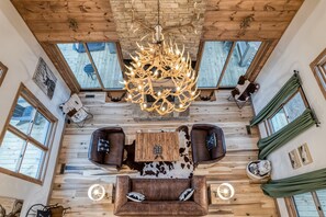 Interior - "Stunning! we did not want to leave, 10/10" (Blue Ridge)