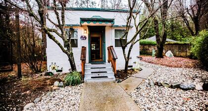 Romantic Couples Cabin
