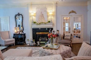 Televisión y oficina 