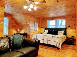 6 Schlafzimmer, Schreibtisch, Bügeleisen/Bügelbrett, Reisekinderbett